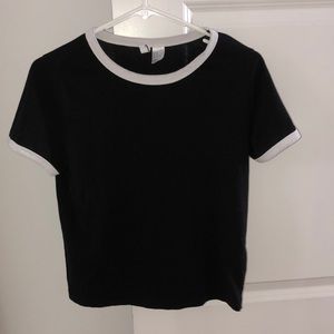Cropped Black t-shirt